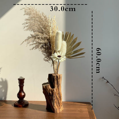 Natürliche Trockenblumenanordnung