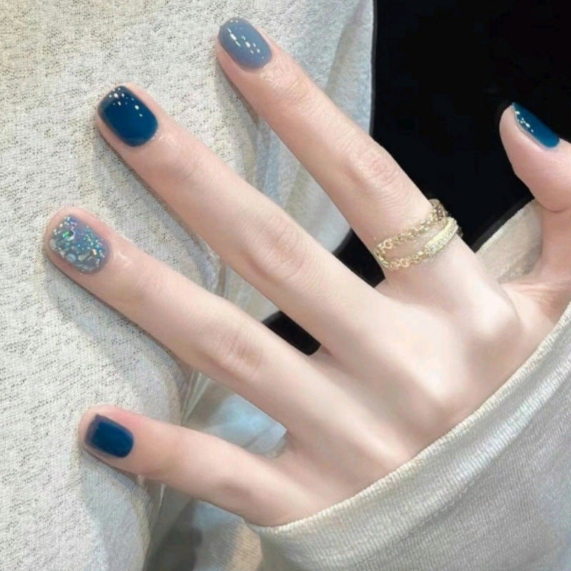 Künstlerisches Press-On-Nagelset mit funkelndem Glitzereffekt Brehn