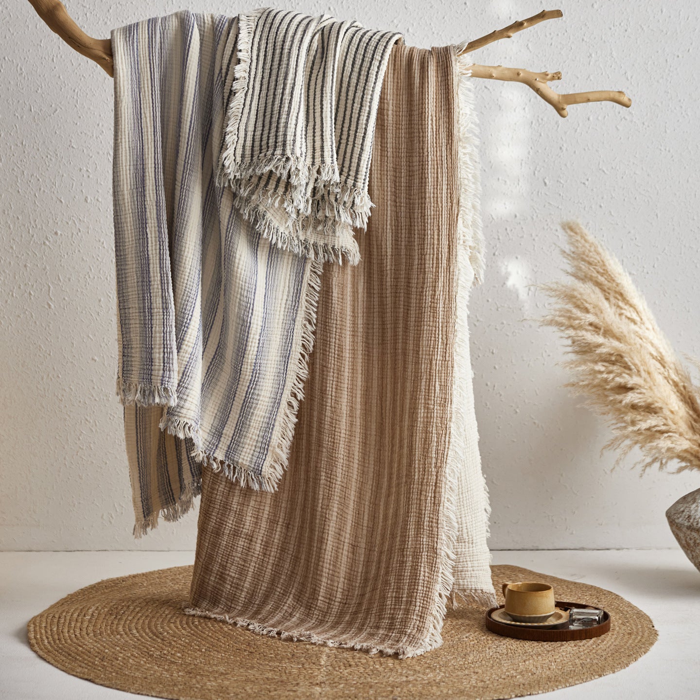Damen elegante und luftige Tagesdecke aus hochwertiger Baumwolle Brehn
