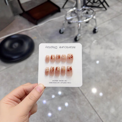 Luxuriöses dekoratives Press-On-Nagelset Brehn