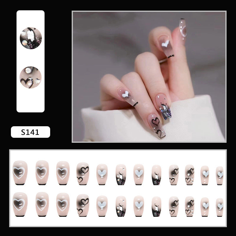 Kunstnagelset mit kreativen 3D-Verzierungen Brehn