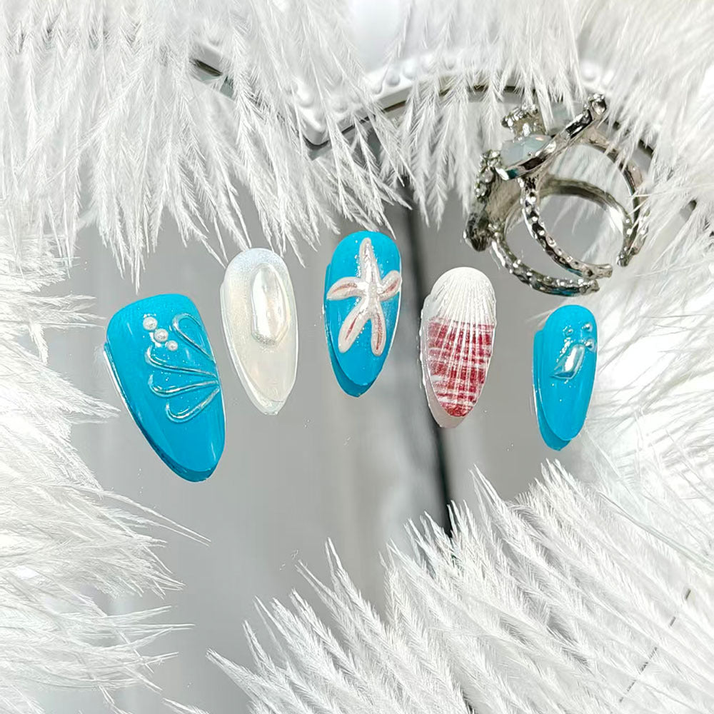 Kunstnägel mit Maritimem Design Brehn