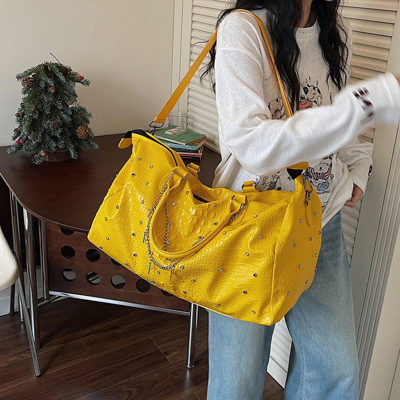 Elegante Sport- und Reisetasche Im Modernen Design Brehn