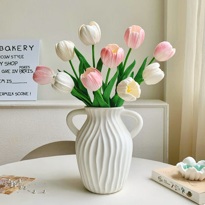 Realistische Tulpenblume