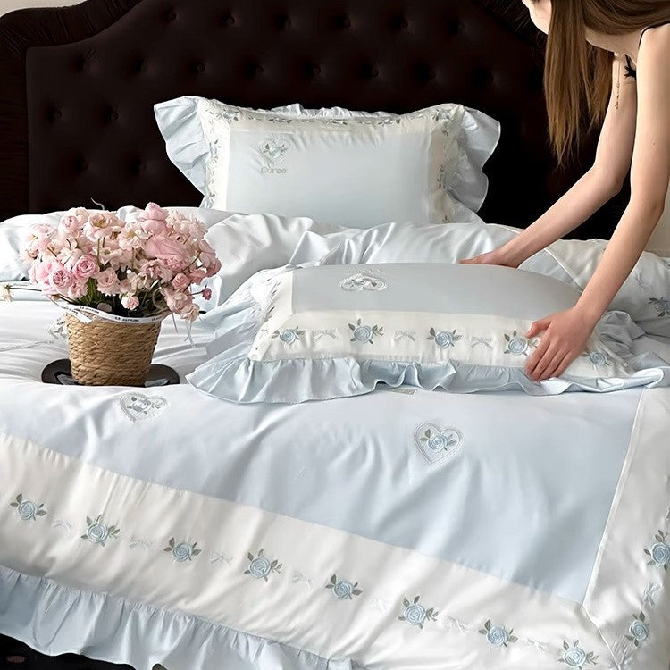 Romantische Bestickte Blumen Satin-Trimm Bettbezug & Rüschenshams Set