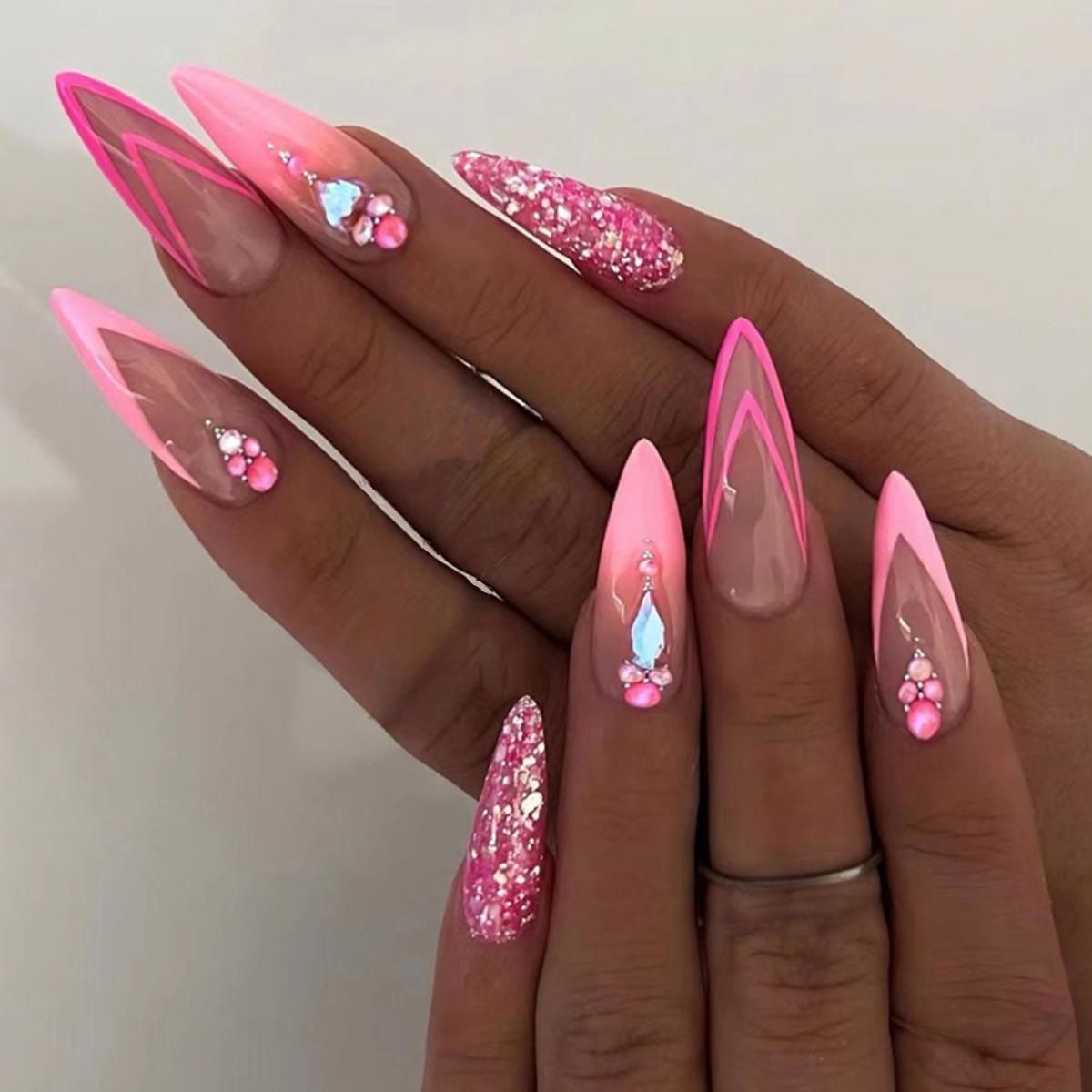 Kreative Nagelspitzen Brehn