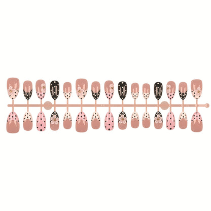 Künstlerisches Press-On-Nagelset mit Blumen- und Punkte-Designs