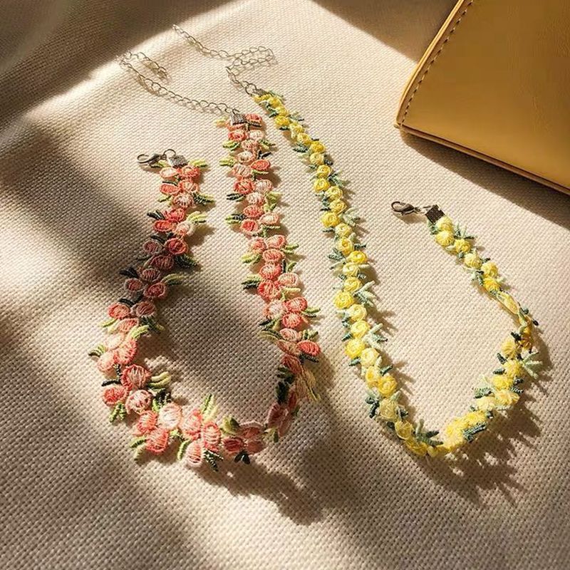 Florale Choker Halskette Brehn