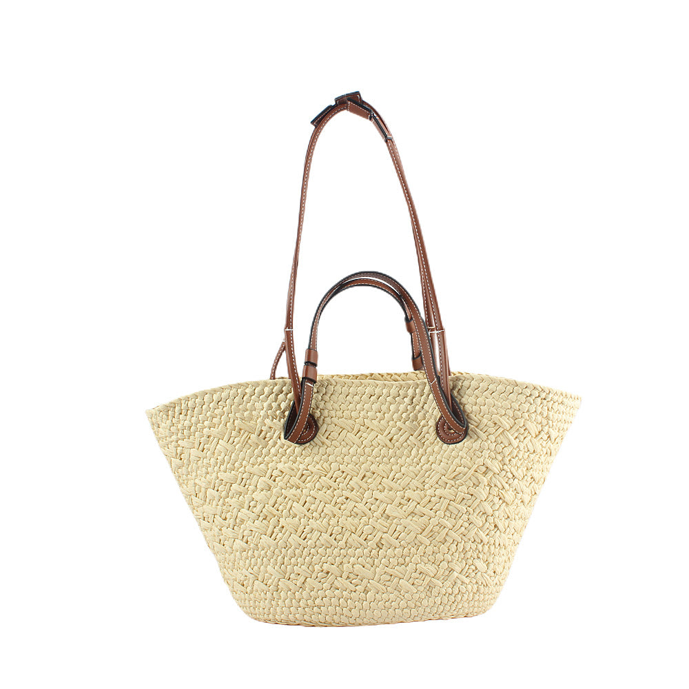 Elegante Handtasche Aus Geflochtenem Naturmaterial mit Robusten Ledergriffen Brehn