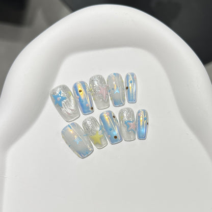 Künstlerisches Sternen Traum Press-On Nagelset Brehn