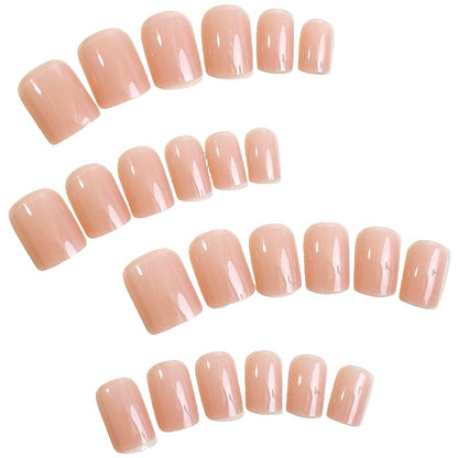 Kunstnagelset mit natürlichem Look und perfekter Passform Brehn
