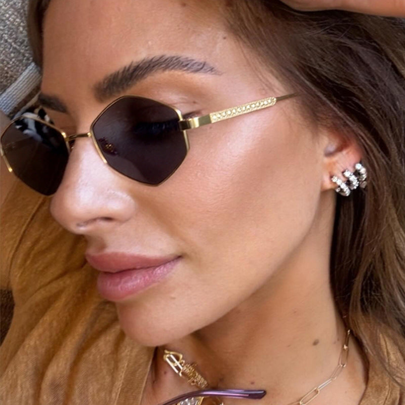 Damen hexagonale Sonnenbrille mit eleganten Metallakzenten und UV-Schutz Brehn