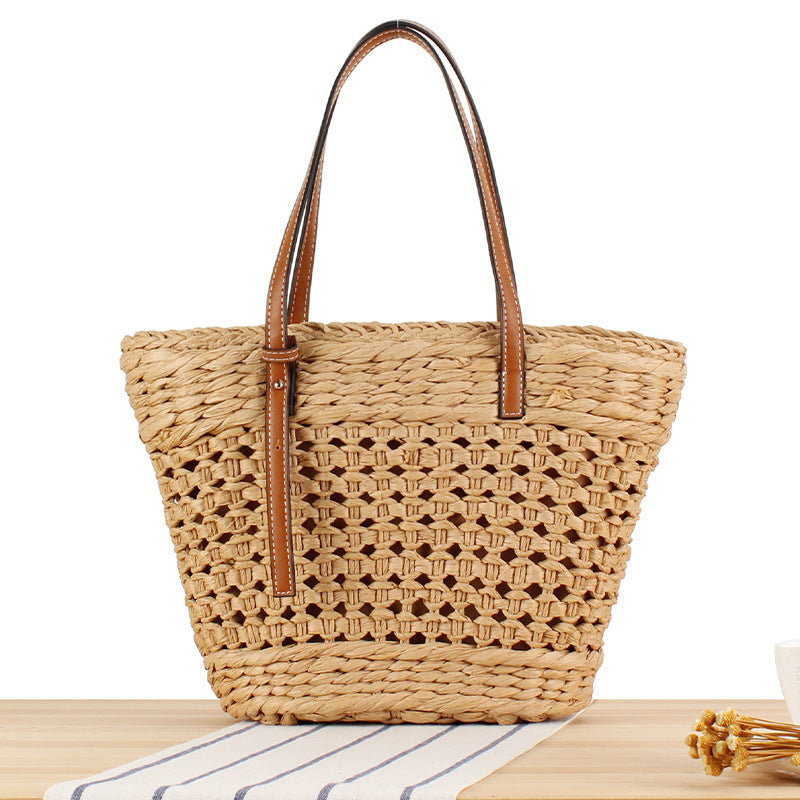 Handtasche Aus Geflochtenem Naturmaterial mit Bequemem Tragegriff Brehn