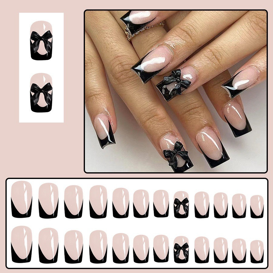 Kunstnagelset mit glamourösen Schleifenverzierungen Brehn