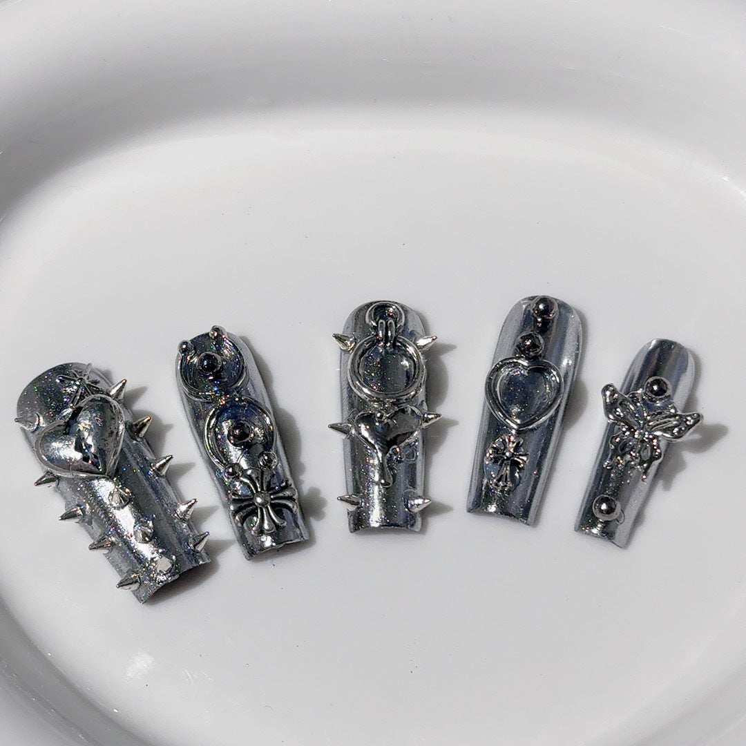 Gothic-inspiriertes metallisches Nagelkunstset