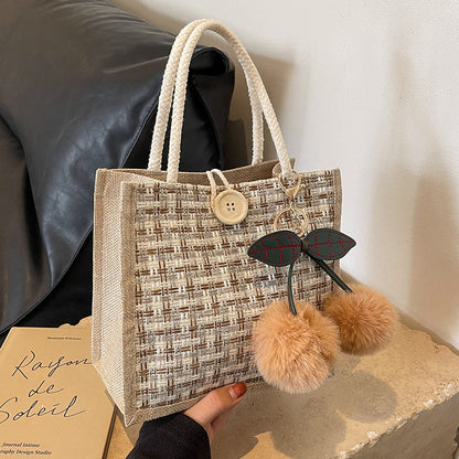 Bohemian Tasche mit dekorativen Pom Poms