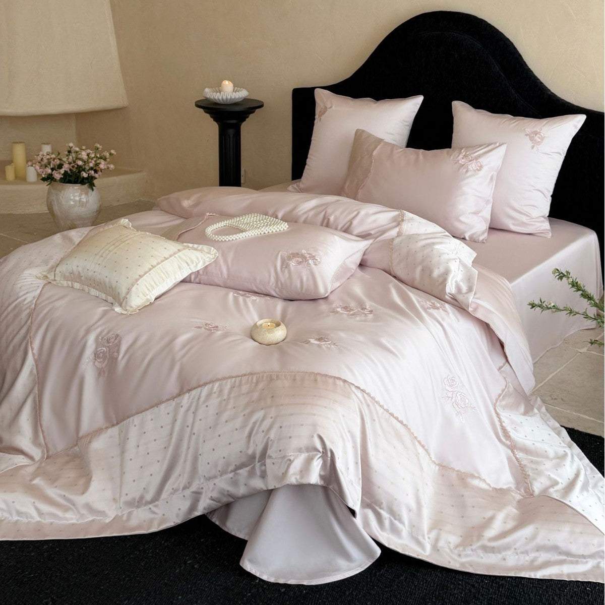 Luxuriöses besticktes Satin Bettwäsche-Set mit gewelltem Saum