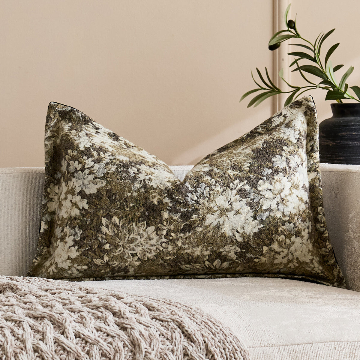 Übergroßes Jacquard Blumen Velours Kissenbezug mit verdecktem Reißverschluss