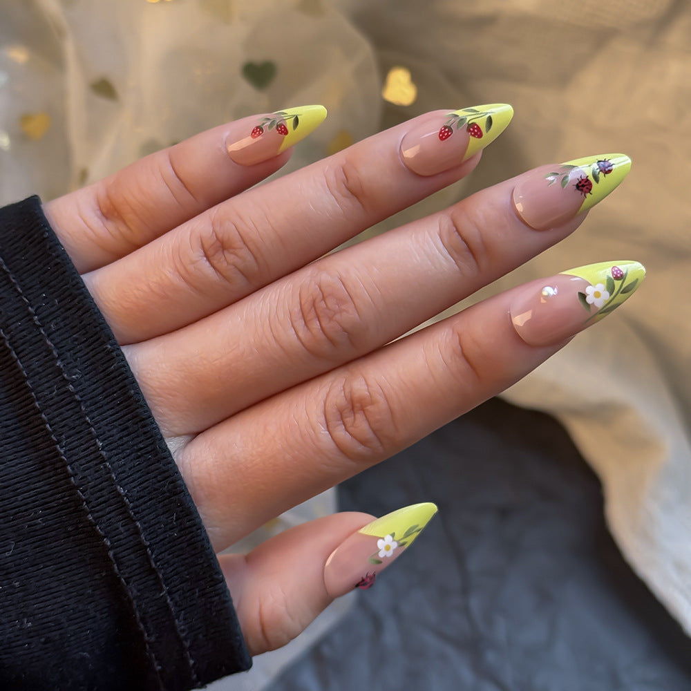 Dekorativer Floral Press-On Nagelset Brehn