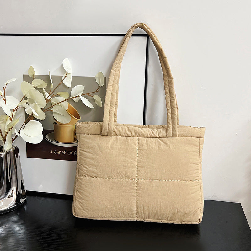 Stylische gesteppte Tragetasche Brehn