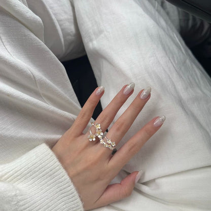 Glamorous Nail Art Extensions