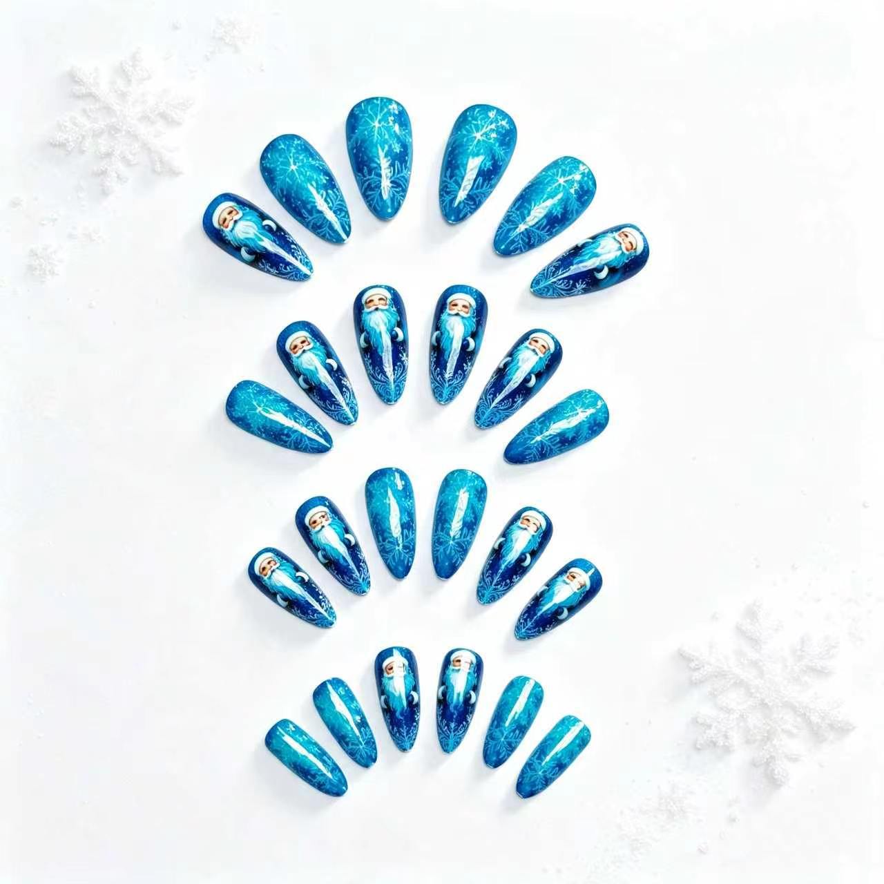 Kunstnägel mit Festlichem Weihnachtsmann-Design Brehn