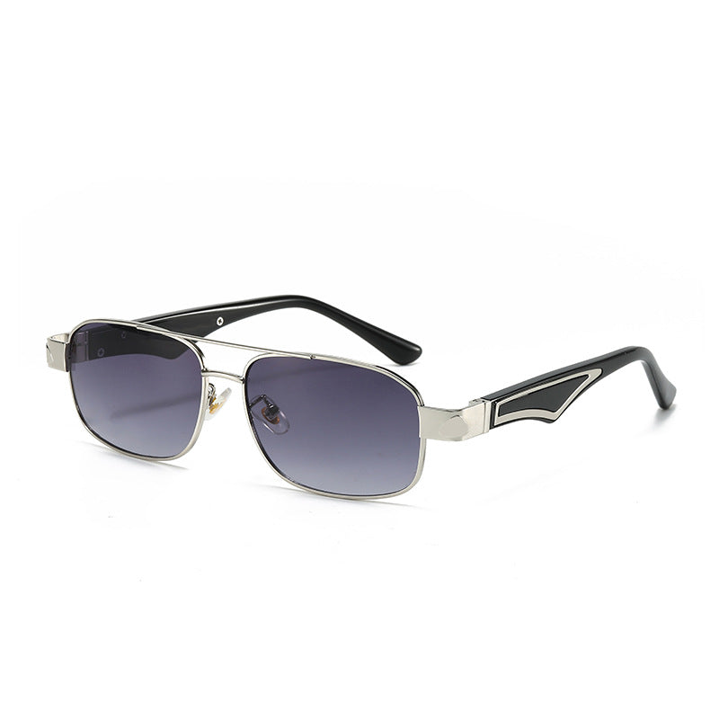 Damen stilvolle Korrektionsbrille mit angularen Akzenten Brehn