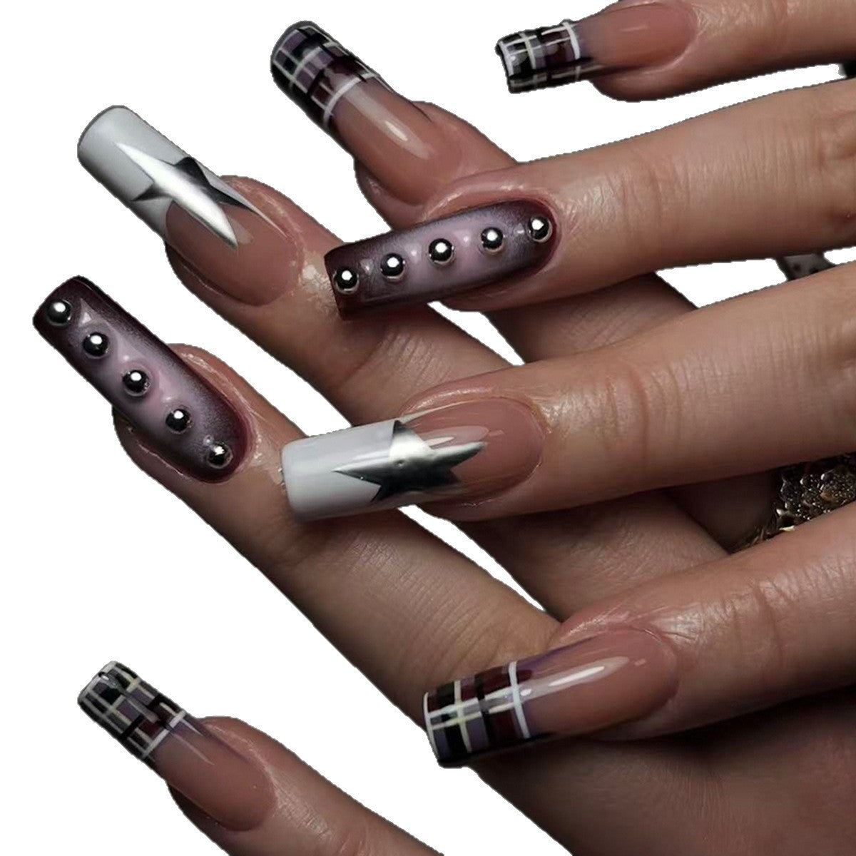 Kunstfingernägel mit Elegantem Geometrischem Design Brehn