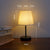Klassische verstellbare Tischlampe