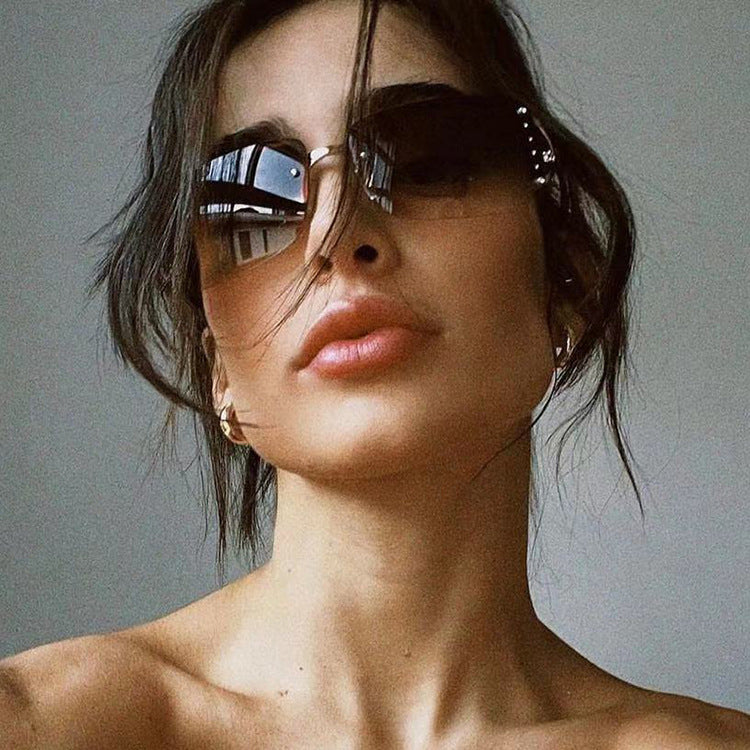 Damen extravagante Sonnenbrille im modernen Design mit feinen Akzenten Brehn