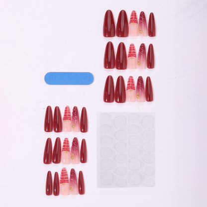 Kunstnagelset mit modernem Spitzen-Design und eindrucksvoller Blütenapplikation Brehn