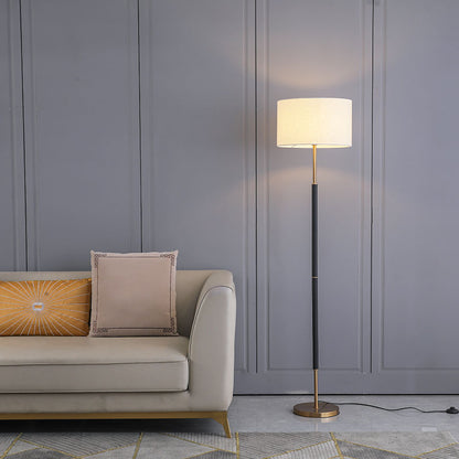 Schlanke Moderne Stehlampe