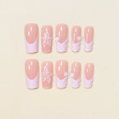 Elegante Florale Press-On Nagelkunst Brehn