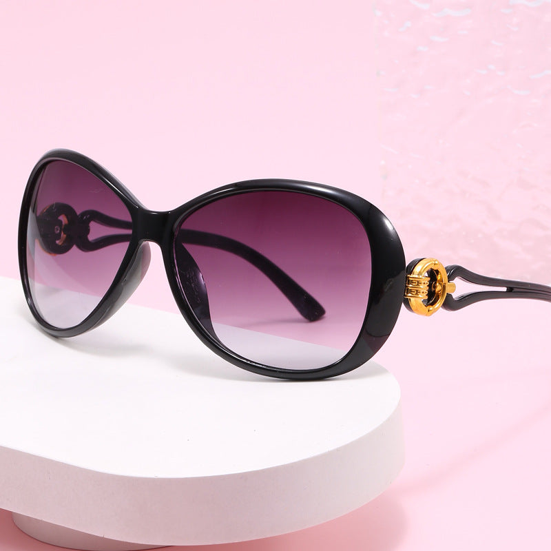 Damen Modische Sonnenbrille mit retro Akzenten Brehn