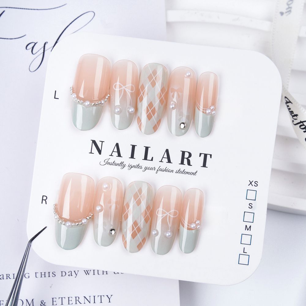 Künstlerisches Press-On-Nagelset Brehn