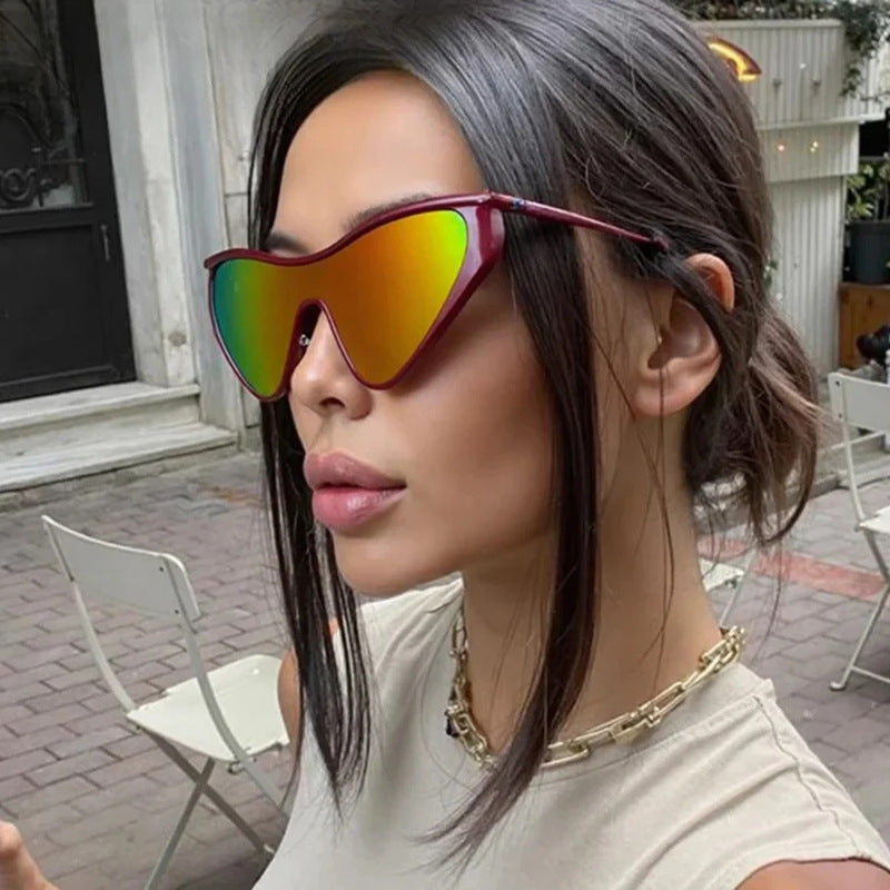 Damen extravagant geformte Sonnenbrille mit schützendem UV-Filter Brehn