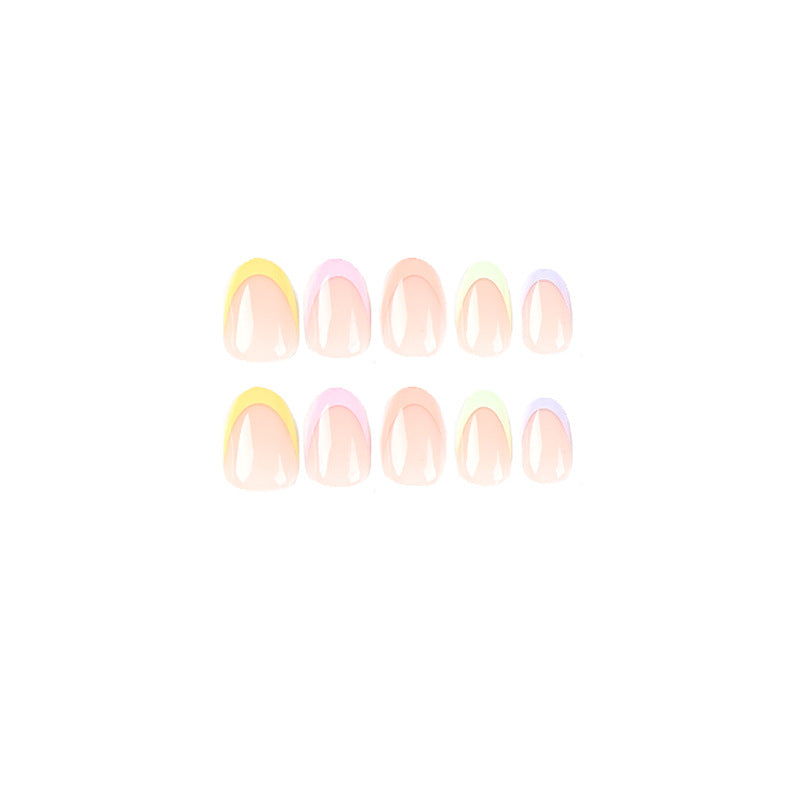 Kunstvolle Nagelverlängerungen mit elegante Farbverlauf und Glanz Brehn