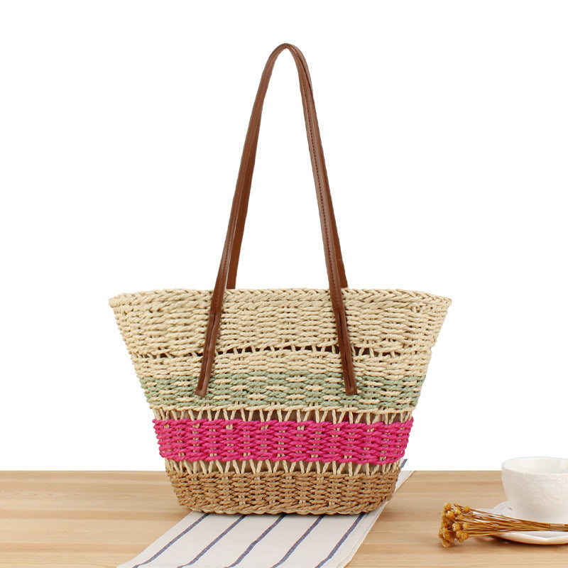 Modische Strohtasche mit Lederdetails Brehn