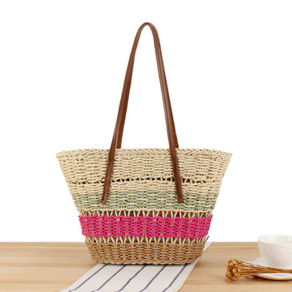 Modische Strohtasche mit Lederdetails Brehn