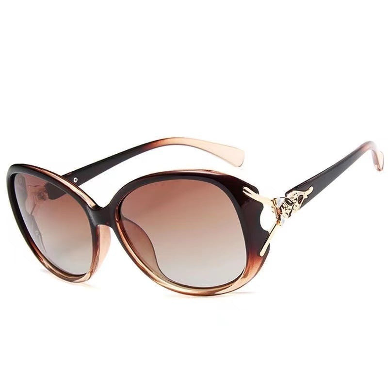 Damen modische Cat-Eye Sonnenbrille mit exklusivem Metall-Design Brehn