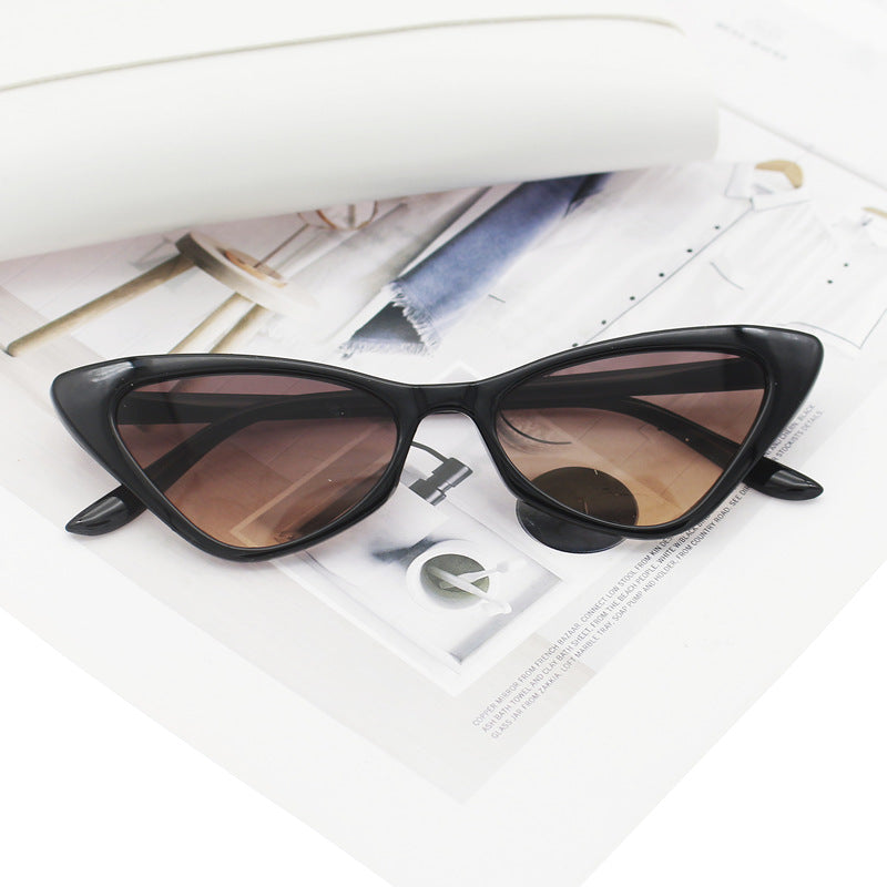 Damen Cat-Eye Sonnenbrille mit sorgfältig gestaltetem Rahmen Brehn