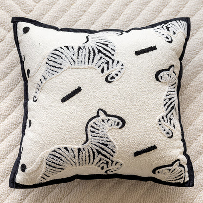 Luxuriöses Kissen mit Pantherdesign