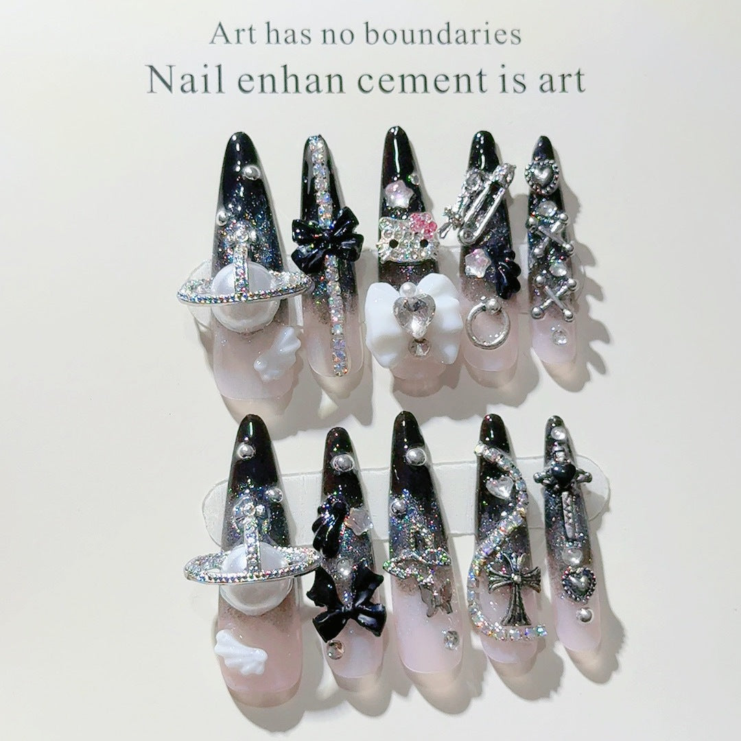Gothic-inspirierte dekorative Press-On-Nagel-Set