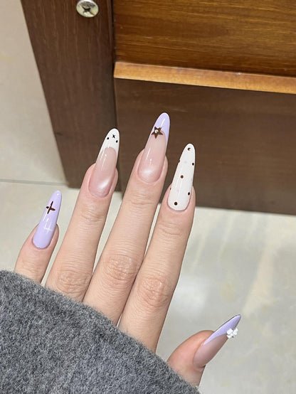 Kreative dekorative Nageltips