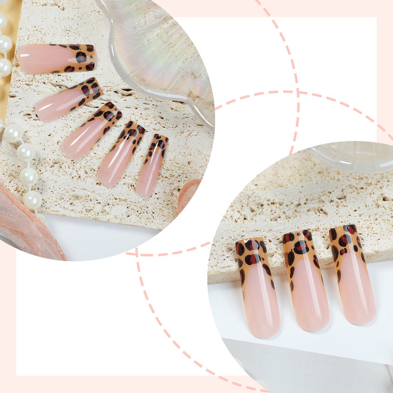 Stilvolles Press-On-Nagelset mit modernem Leopardenmuster-Design Brehn