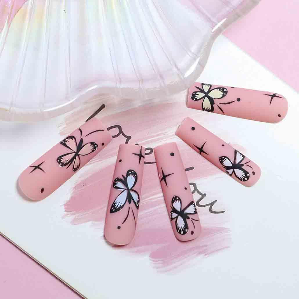 Künstlerische florale Ombre-Nagelspitzen Brehn