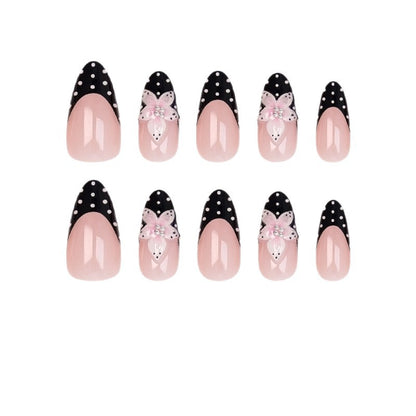 Kunstnagelset mit eleganten 3D-Blumen und stilvollen Punkten Brehn