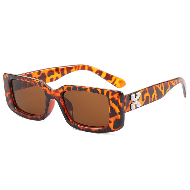 Damen Modische Sonnenbrille mit markantem Design Brehn