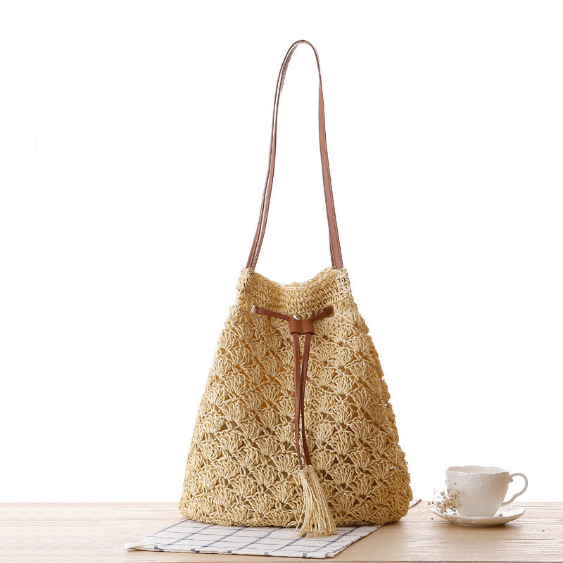 Makramee Schultertasche mit Eleganter Quastenverzierung Brehn