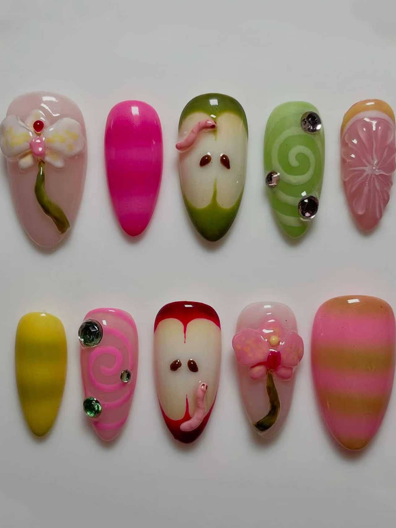 Dekorative 3D Blumen Aufkleben Nagelverlängerungen Brehn